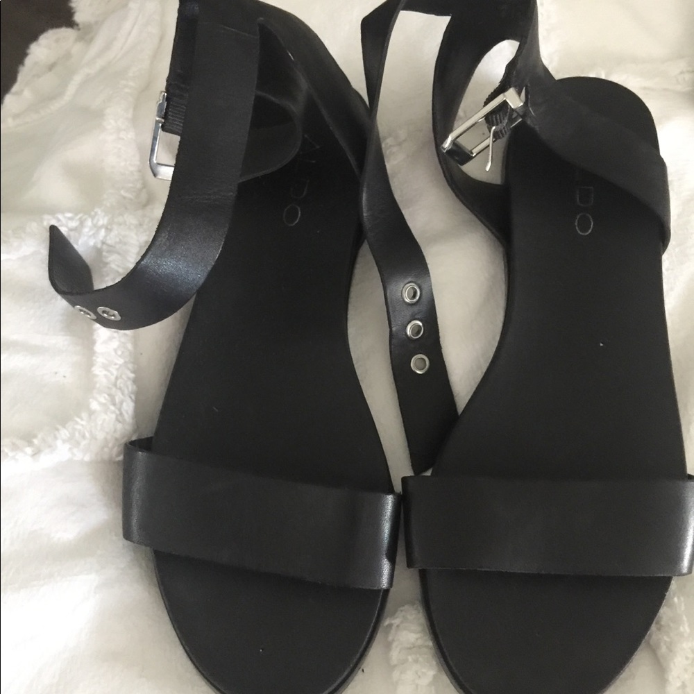 ALDO ANKLE STRAP LEATHER SANDALS